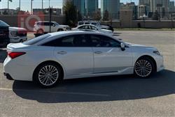 تويوتا أفالون